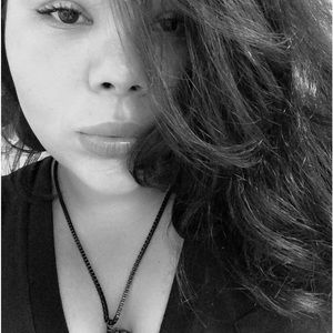 Meet your Posher, Elaine